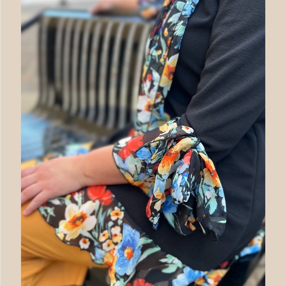 Zadie B’s Scarf Tunic. - Picture 5 of 6